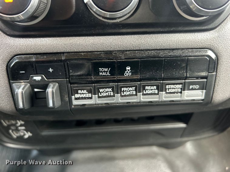 image for item EG0886 2019 Dodge  Ram 5500HD Crew Cab utility / service truck