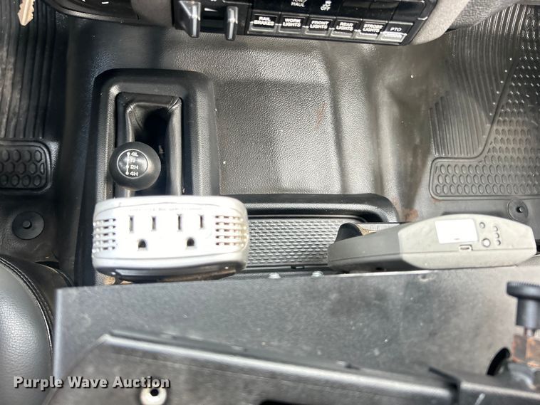 image for item EG0886 2019 Dodge  Ram 5500HD Crew Cab utility / service truck