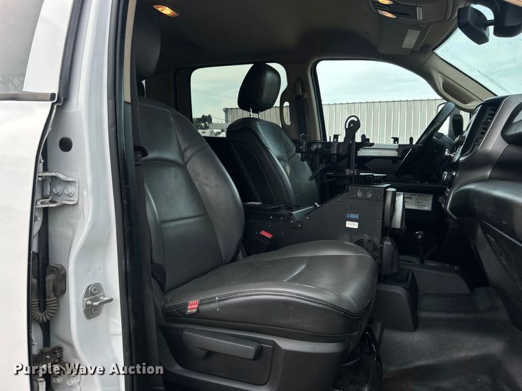 image for item EG0886 2019 Dodge  Ram 5500HD Crew Cab utility / service truck