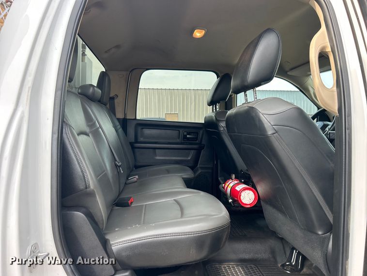 image for item EG0886 2019 Dodge  Ram 5500HD Crew Cab utility / service truck