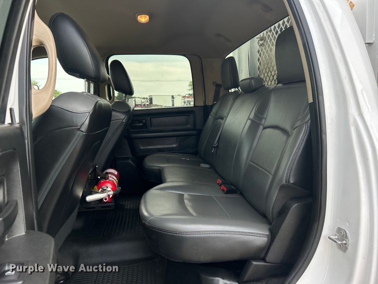 image for item EG0886 2019 Dodge  Ram 5500HD Crew Cab utility / service truck