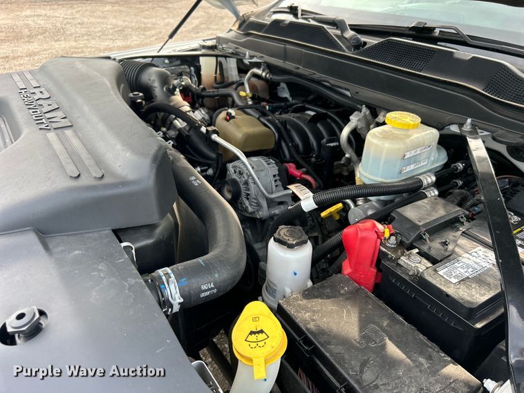 image for item EG0886 2019 Dodge  Ram 5500HD Crew Cab utility / service truck