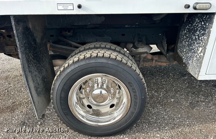 image for item EG0886 2019 Dodge  Ram 5500HD Crew Cab utility / service truck