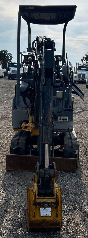 image for item EG0888 2010 John Deere 17D mini excavator