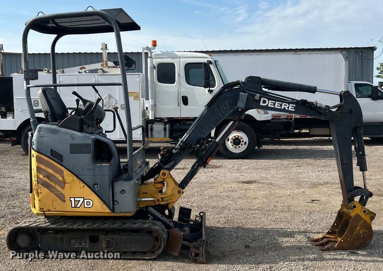 image for item EG0888 2010 John Deere 17D mini excavator