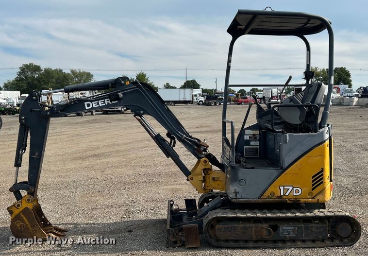 image for item EG0888 2010 John Deere 17D mini excavator