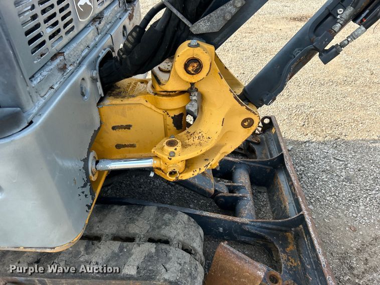 image for item EG0888 2010 John Deere 17D mini excavator