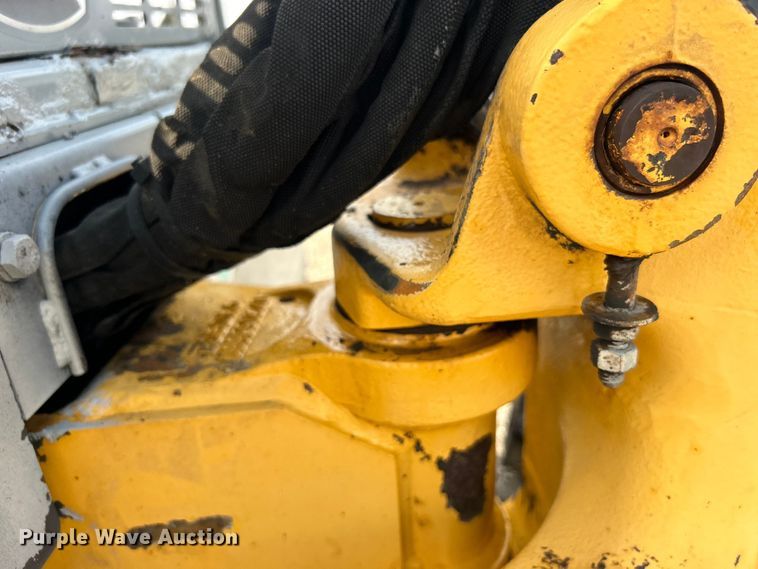 image for item EG0888 2010 John Deere 17D mini excavator