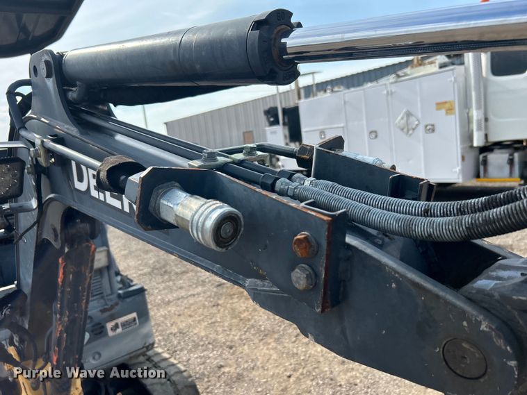 image for item EG0888 2010 John Deere 17D mini excavator