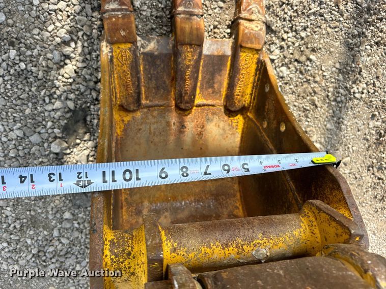 image for item EG0888 2010 John Deere 17D mini excavator