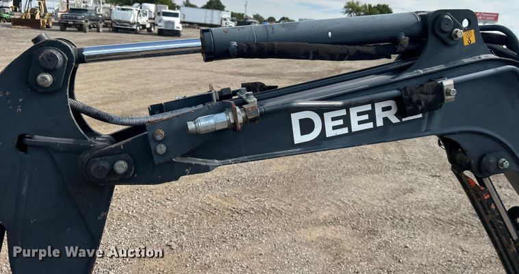 image for item EG0888 2010 John Deere 17D mini excavator