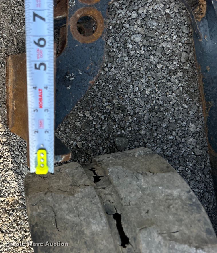 image for item EG0888 2010 John Deere 17D mini excavator