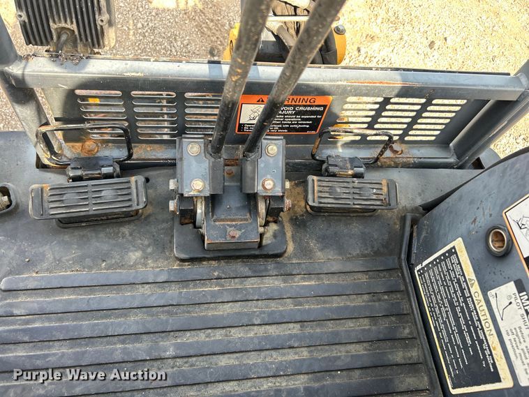 image for item EG0888 2010 John Deere 17D mini excavator