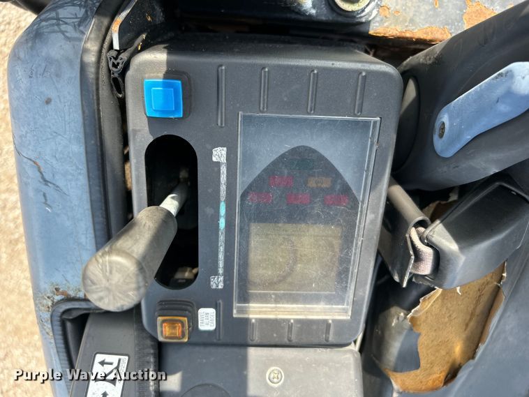 image for item EG0888 2010 John Deere 17D mini excavator