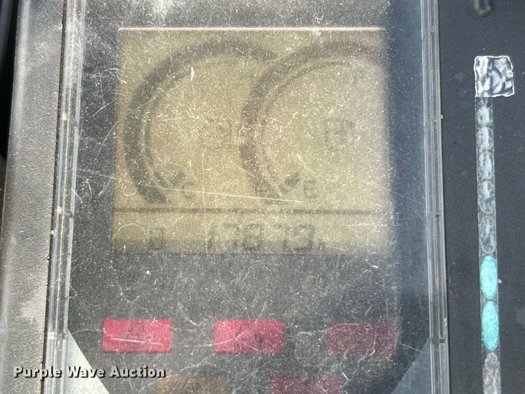 image for item EG0888 2010 John Deere 17D mini excavator