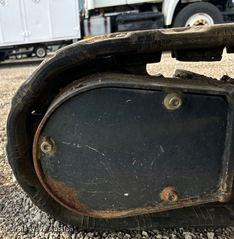 image for item EG0888 2010 John Deere 17D mini excavator