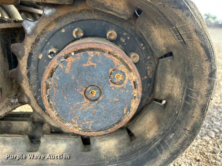 image for item EG0888 2010 John Deere 17D mini excavator