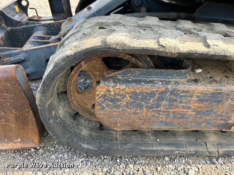 image for item EG0888 2010 John Deere 17D mini excavator