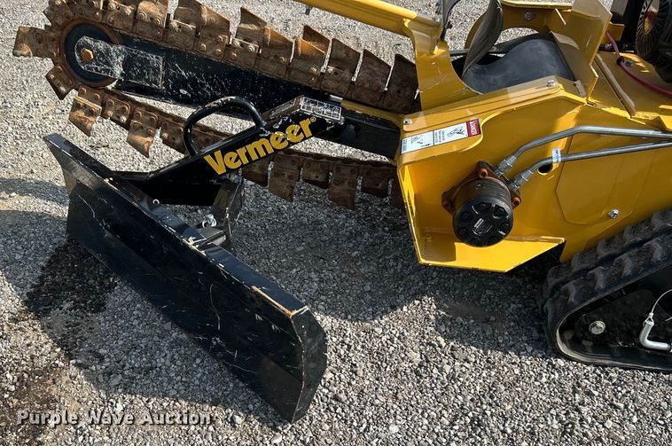 image for item EG0889 2017 Vermeer RTX130 trencher