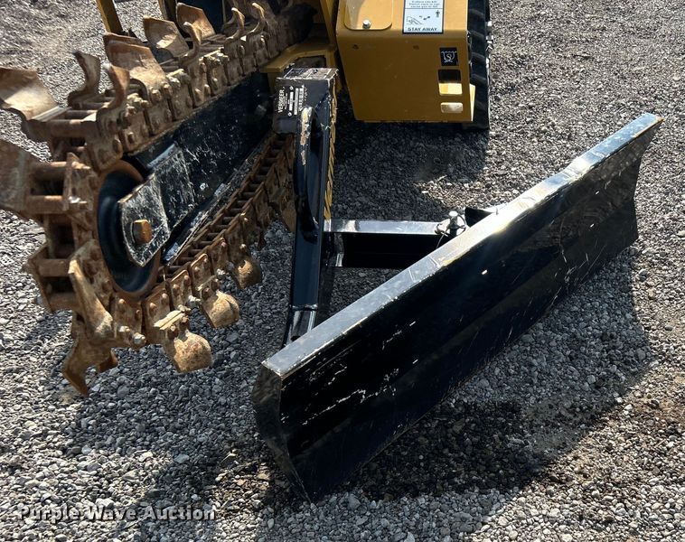image for item EG0889 2017 Vermeer RTX130 trencher