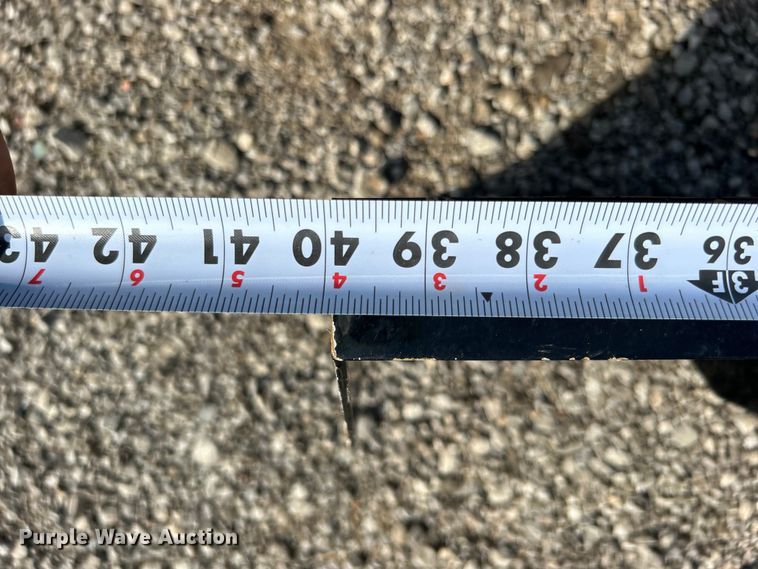 image for item EG0889 2017 Vermeer RTX130 trencher