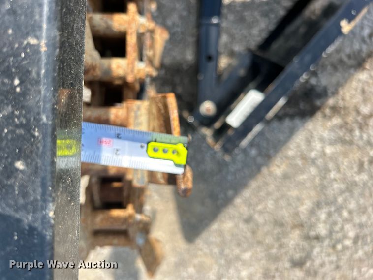 image for item EG0889 2017 Vermeer RTX130 trencher