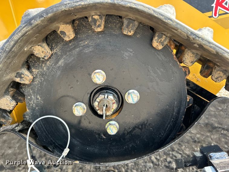 image for item EG0889 2017 Vermeer RTX130 trencher