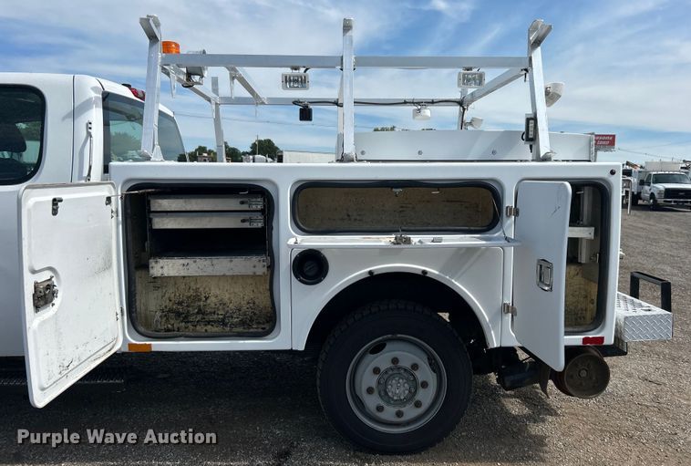 image for item EG0893 2010 Chevrolet Silverado 3500HD Ext. Cab utility bed pickup truck