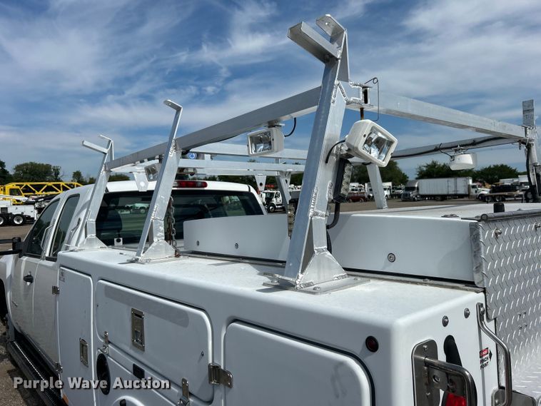 image for item EG0893 2010 Chevrolet Silverado 3500HD Ext. Cab utility bed pickup truck