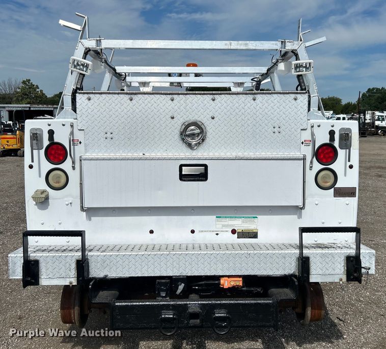 image for item EG0893 2010 Chevrolet Silverado 3500HD Ext. Cab utility bed pickup truck