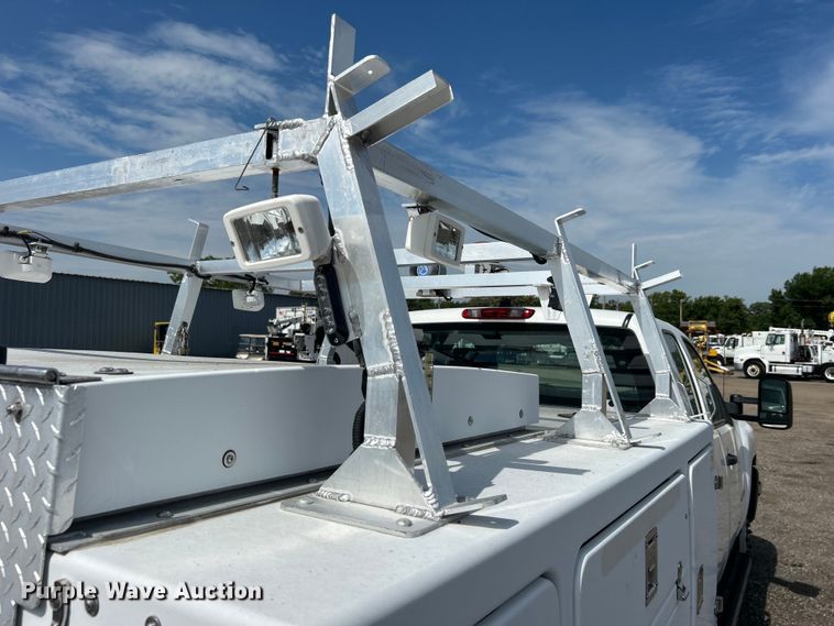 image for item EG0893 2010 Chevrolet Silverado 3500HD Ext. Cab utility bed pickup truck