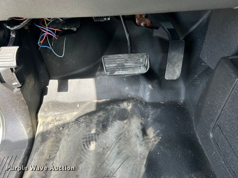 image for item EG0893 2010 Chevrolet Silverado 3500HD Ext. Cab utility bed pickup truck