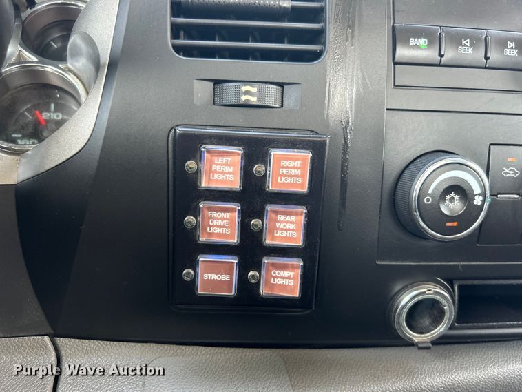 image for item EG0893 2010 Chevrolet Silverado 3500HD Ext. Cab utility bed pickup truck