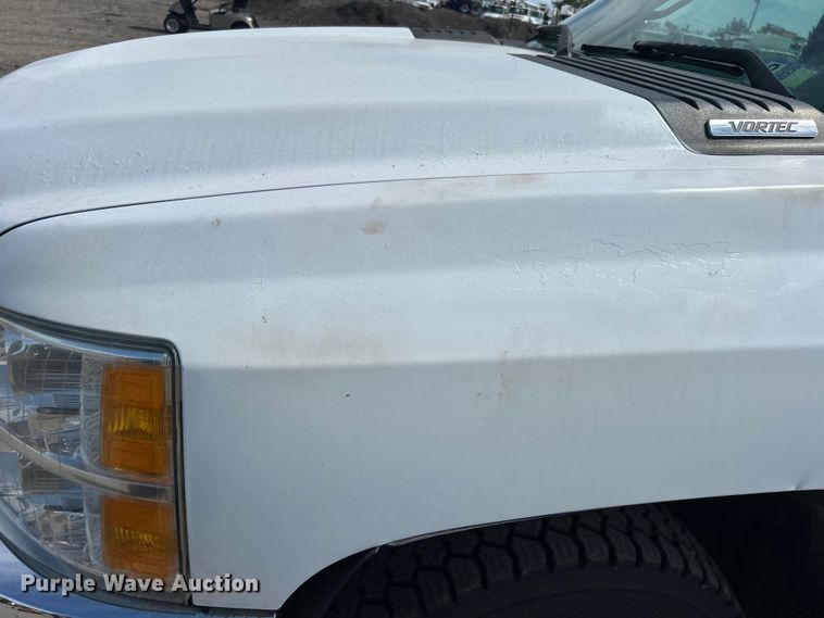 image for item EG0893 2010 Chevrolet Silverado 3500HD Ext. Cab utility bed pickup truck