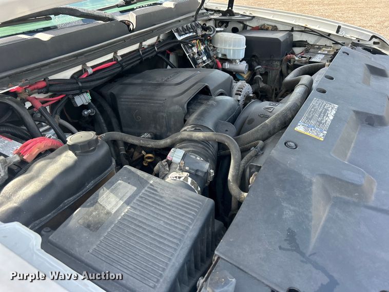 image for item EG0893 2010 Chevrolet Silverado 3500HD Ext. Cab utility bed pickup truck