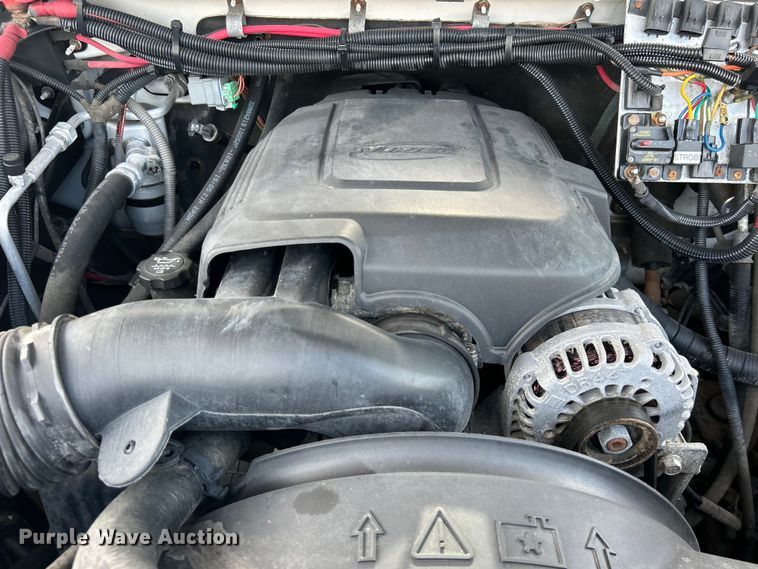 image for item EG0893 2010 Chevrolet Silverado 3500HD Ext. Cab utility bed pickup truck