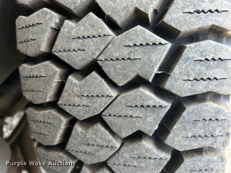 image for item EG0893 2010 Chevrolet Silverado 3500HD Ext. Cab utility bed pickup truck