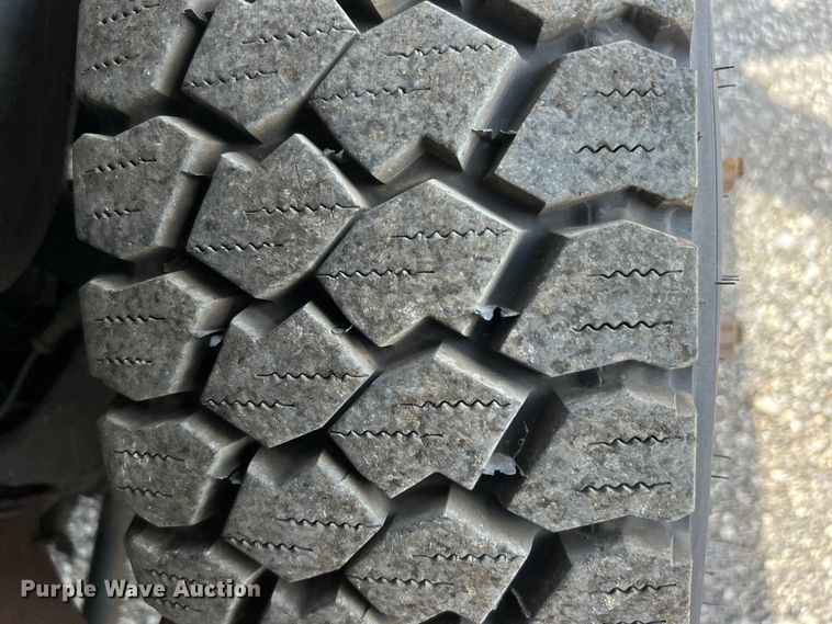 image for item EG0893 2010 Chevrolet Silverado 3500HD Ext. Cab utility bed pickup truck