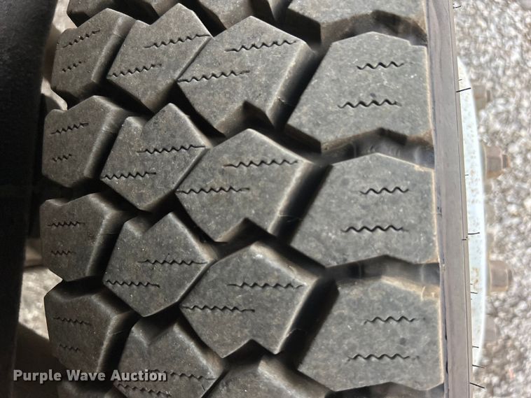 image for item EG0893 2010 Chevrolet Silverado 3500HD Ext. Cab utility bed pickup truck