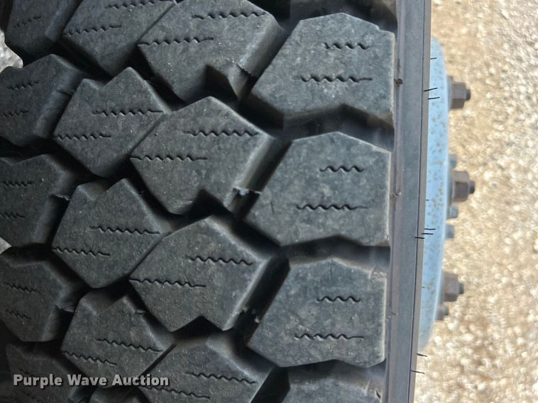 image for item EG0893 2010 Chevrolet Silverado 3500HD Ext. Cab utility bed pickup truck