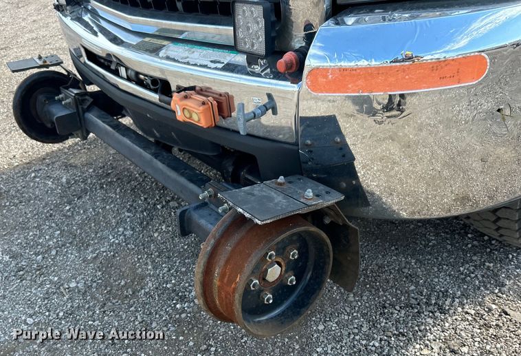 image for item EG0893 2010 Chevrolet Silverado 3500HD Ext. Cab utility bed pickup truck