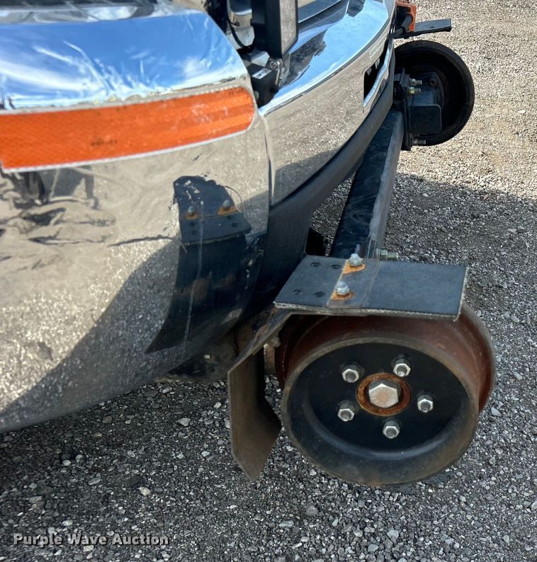 image for item EG0893 2010 Chevrolet Silverado 3500HD Ext. Cab utility bed pickup truck