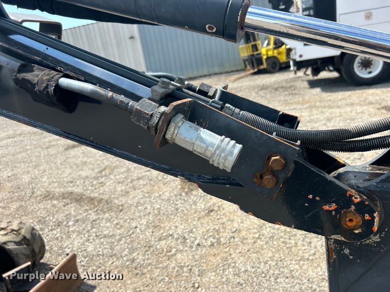 image for item EG0895 John Deere 17D mini excavator