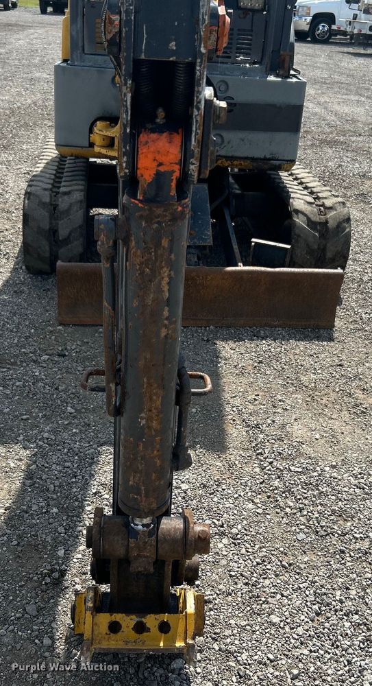 image for item EG0895 John Deere 17D mini excavator