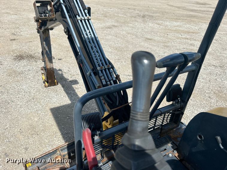 image for item EG0895 John Deere 17D mini excavator