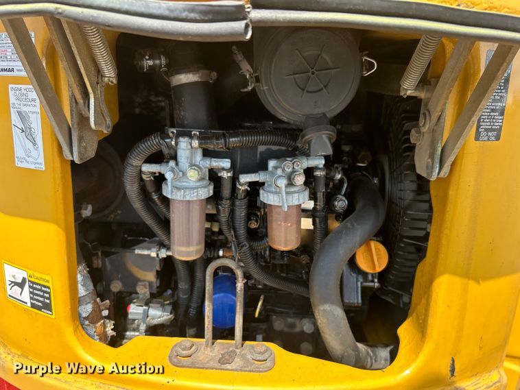 image for item EG0895 John Deere 17D mini excavator