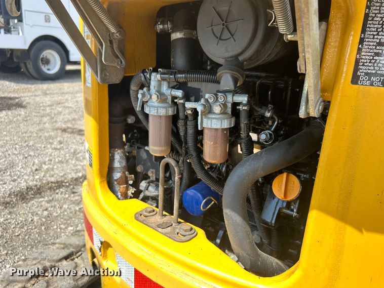 image for item EG0895 John Deere 17D mini excavator