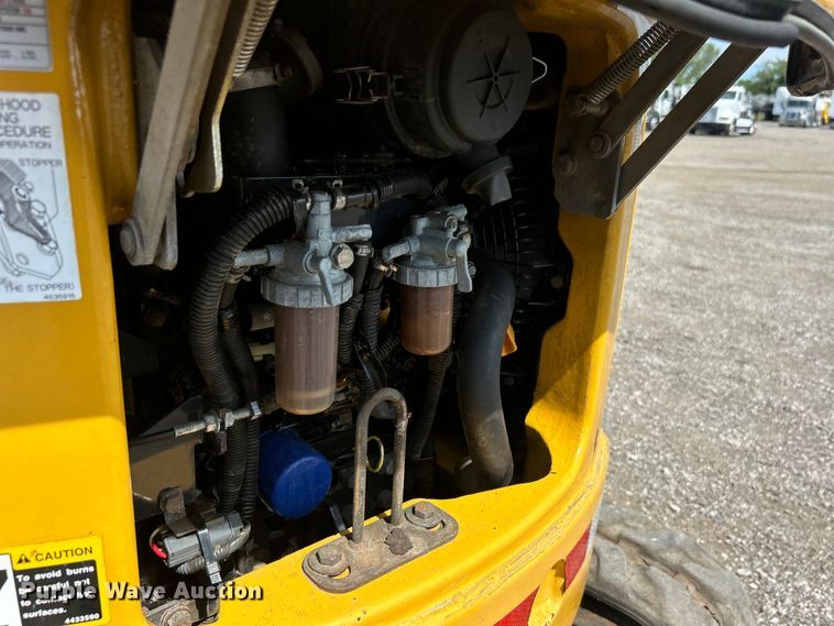 image for item EG0895 John Deere 17D mini excavator