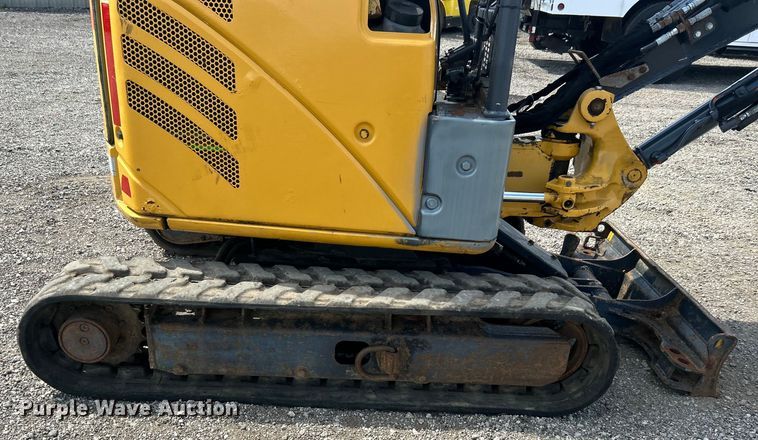 image for item EG0895 John Deere 17D mini excavator