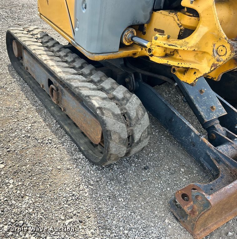 image for item EG0895 John Deere 17D mini excavator